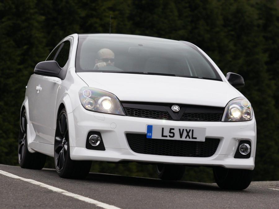  Vauxhall Astra VXR 2011 года  (фото 13 из 13)